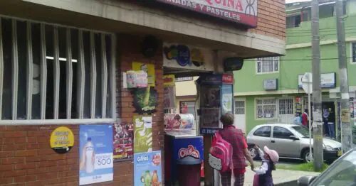 CAFETERIA DE LA ESQUINA CAFETERIA DE LA ESQUINA